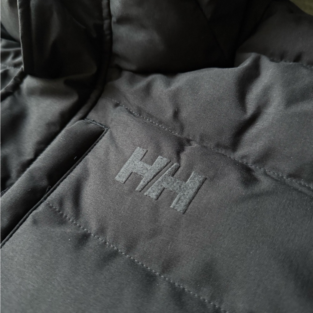 Helly Hansen Black Puffer Jacket View 5
